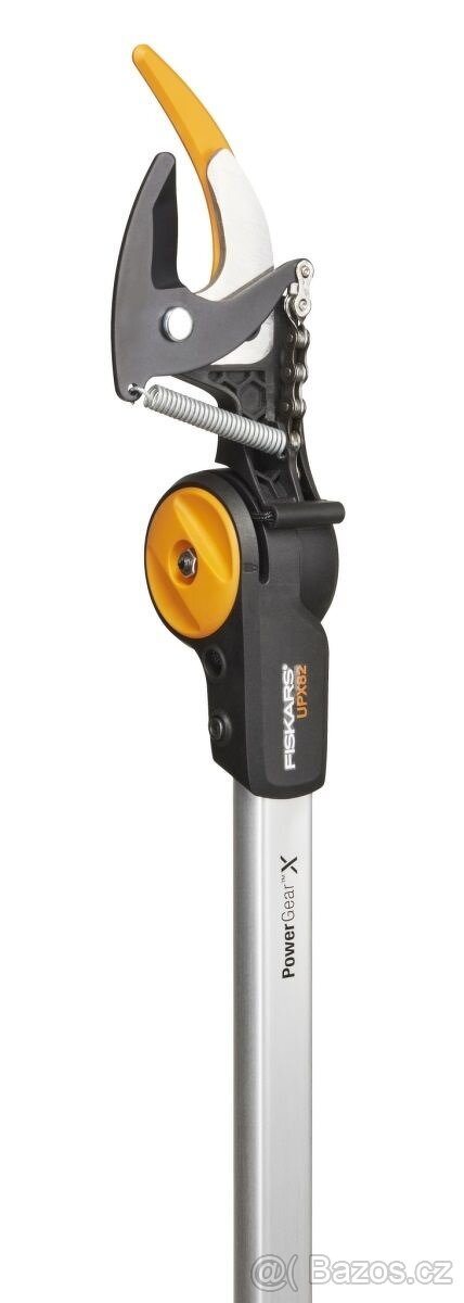 Nůžky univerzální do výšek PowerGear UPX82 Fiskars