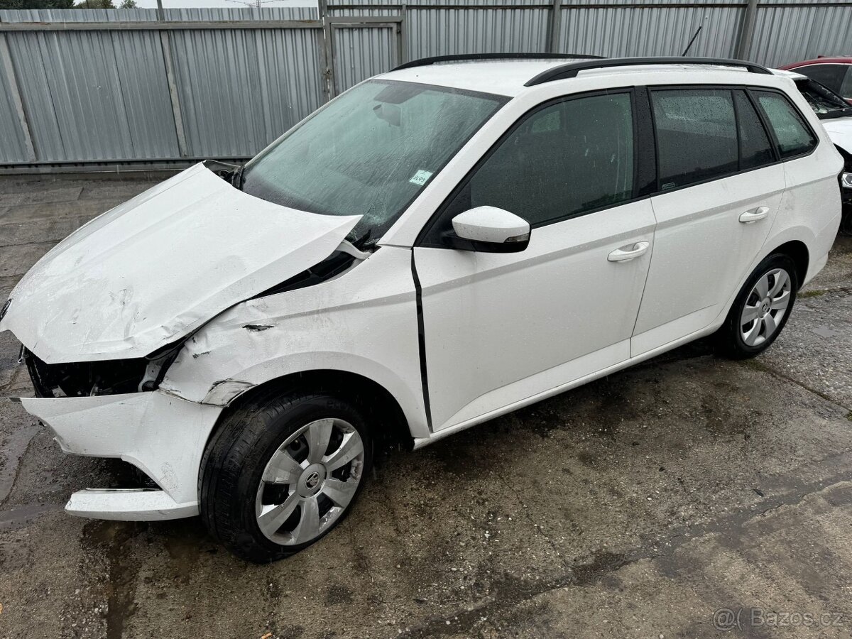 Škoda fabia Combi 1.0i 2019 61TKM airbagy ok Motor start