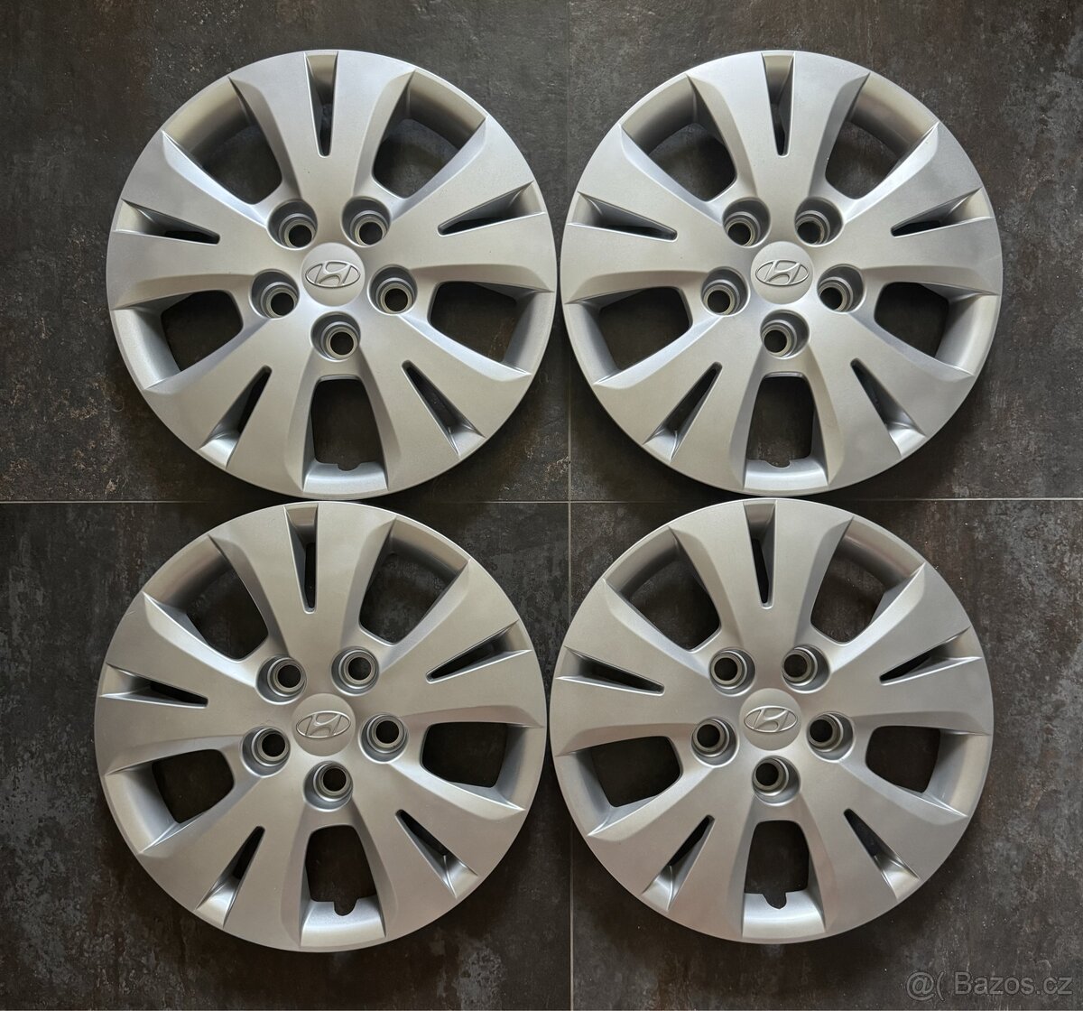 Poklice Hyundai 15”