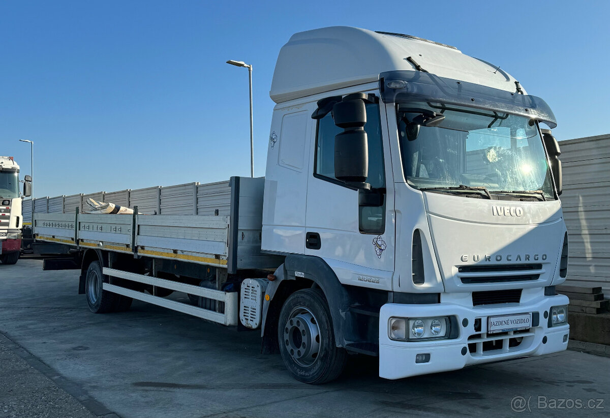 Iveco valníkové s plachtou