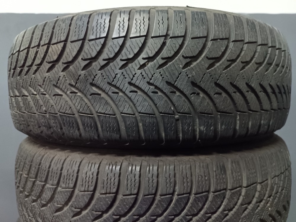 205/60 R16 MICHELIN (4013)