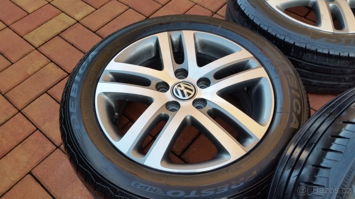 Letní sada VOLKSWAGEN ŠKODA 5x112 R16 pneu 205/55/16 r.2022