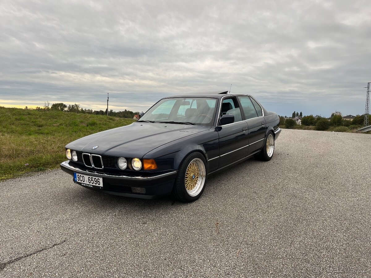 Bmw e32 735i MANUÁL