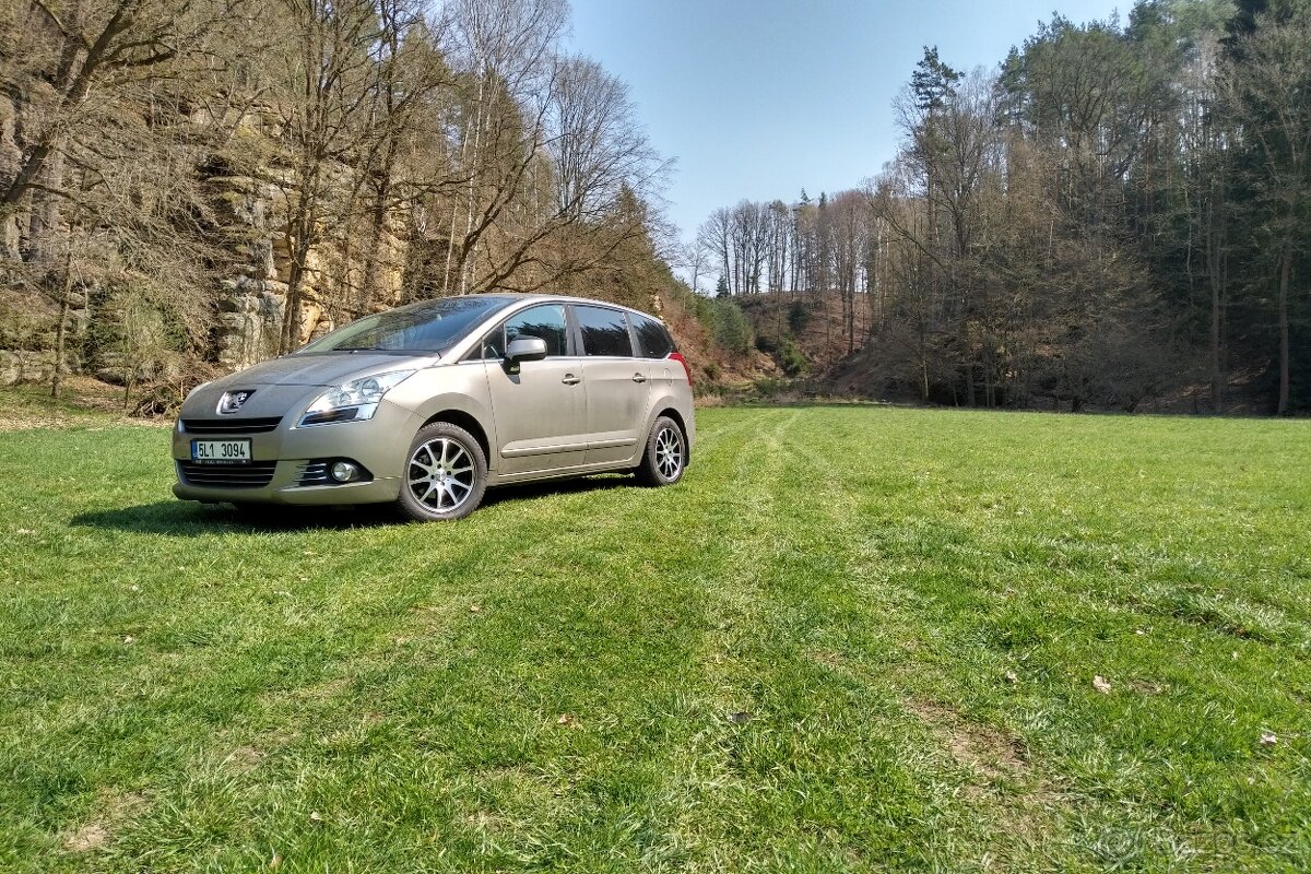 Peugeot 5008 / 2010 / 1.6Hdi / 300.000km