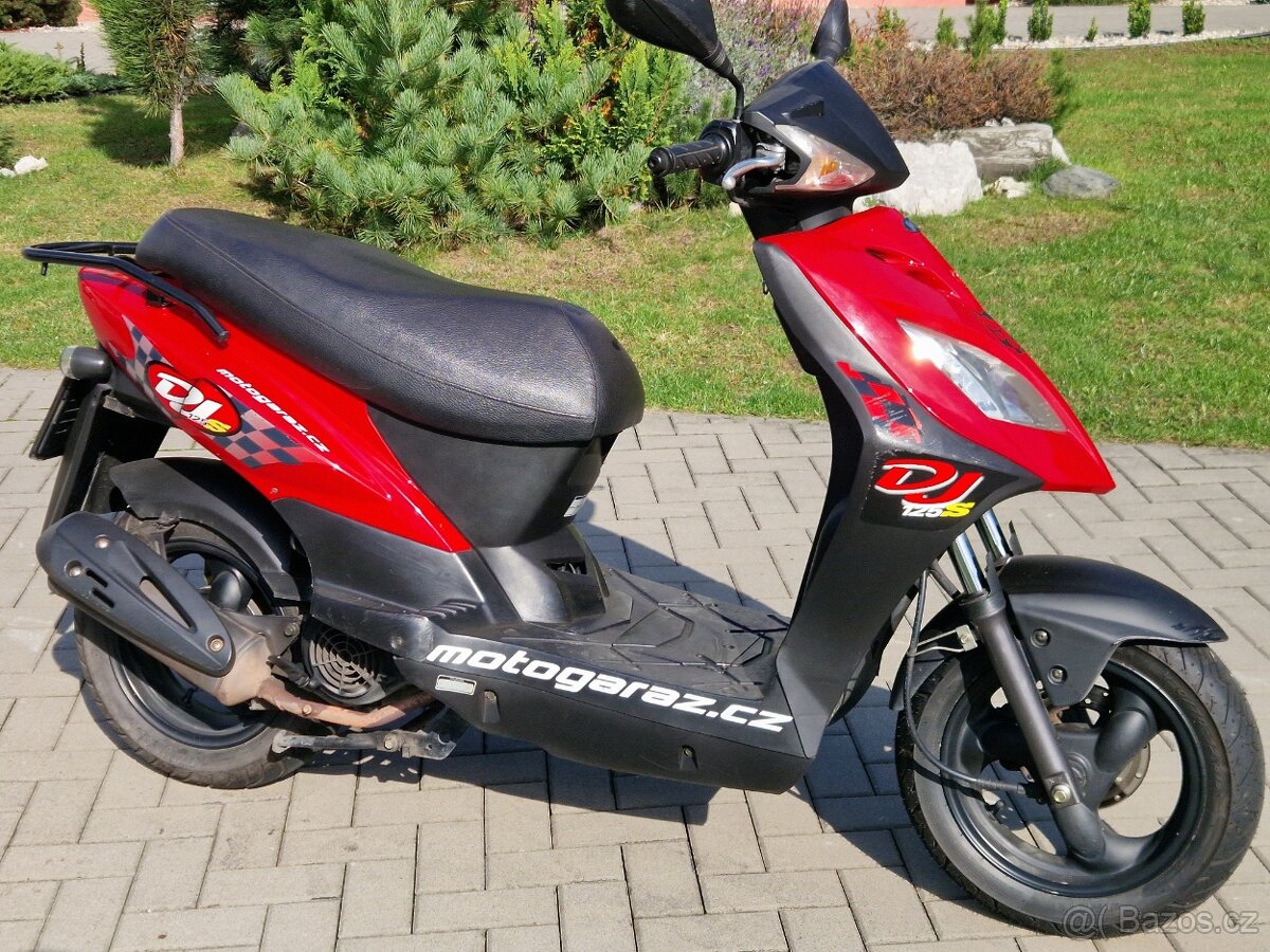 Skútr Kymco DJ 125 S