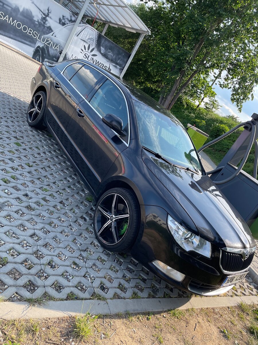 Škoda Superb 2 2.0Tdi 103kw rok 2008