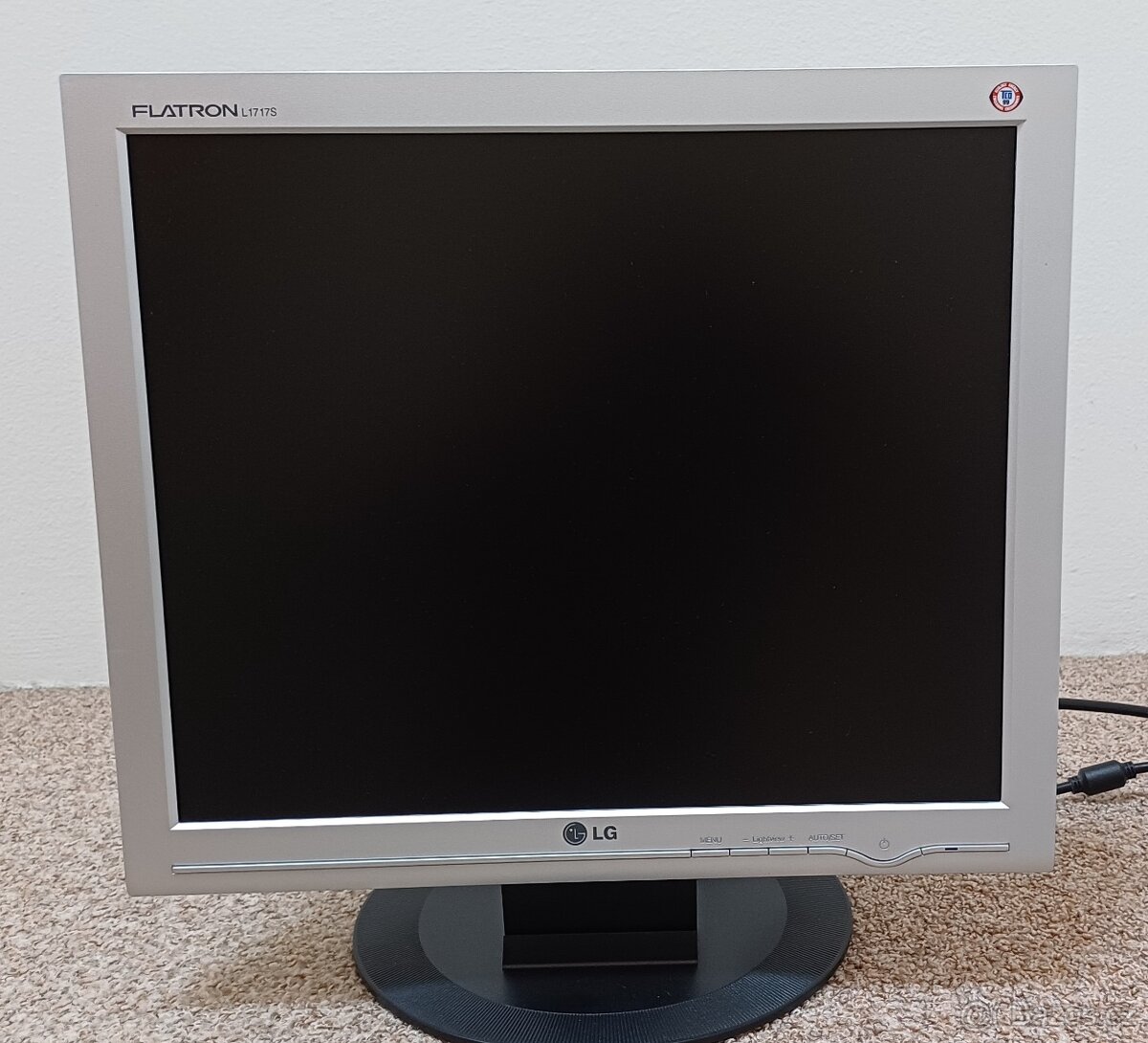 Prodám 17" monitor LG