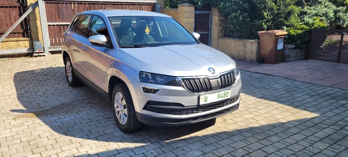 Škoda Karoq TSi benzin 159tkm serviska 2020 facelift navi