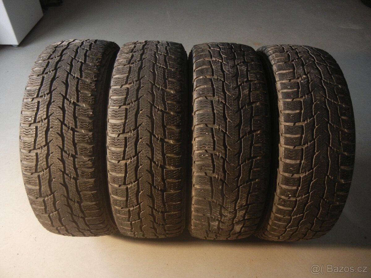 Zimní pneu Nokian 215/60R17C