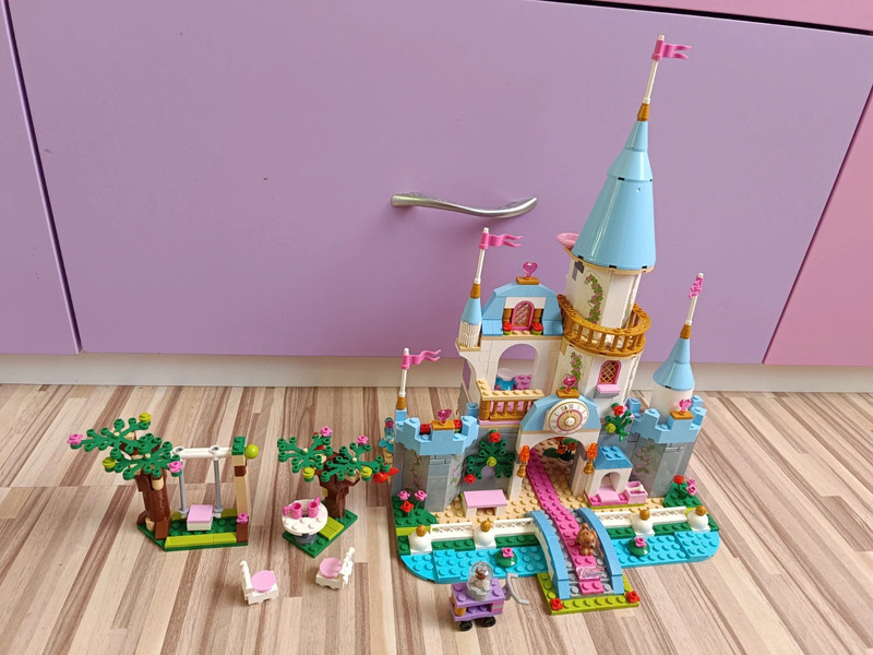 Lego Friends Disney 41055 Popelčin romantický zámek