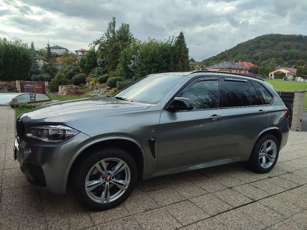 BMW X5 F15 x-drive M-paket 30d 190 kW/258 PS