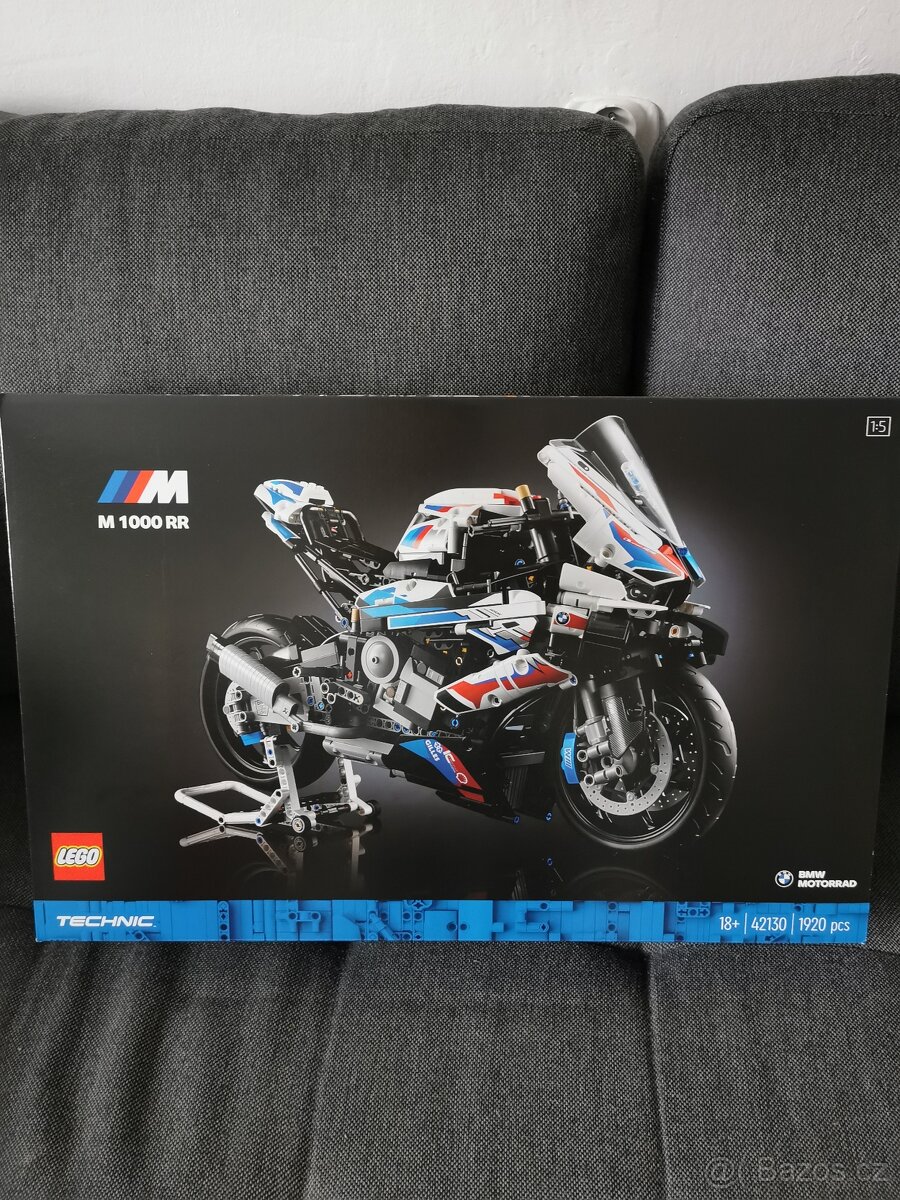 Lego Technic BMW M1000 RR 42130