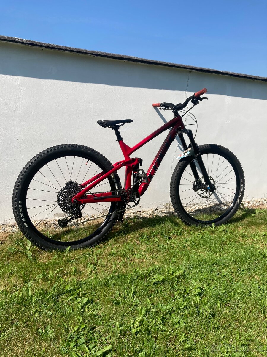 Trek slash 8