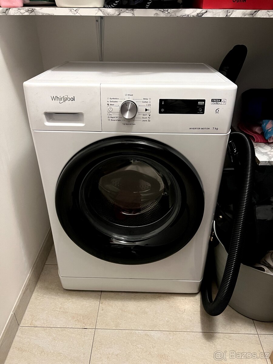 Whirlpool pračka 7 kg, kupovaná před půl rokem