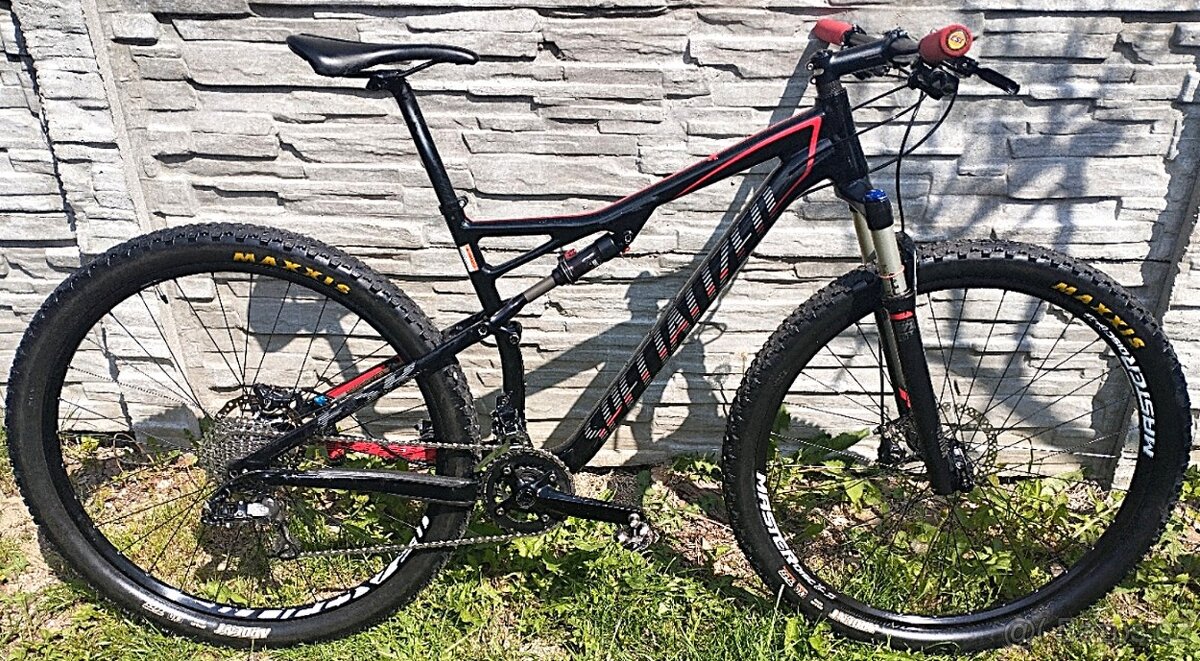 Specialized Epic celoodpružené kolo v dobrém stavu