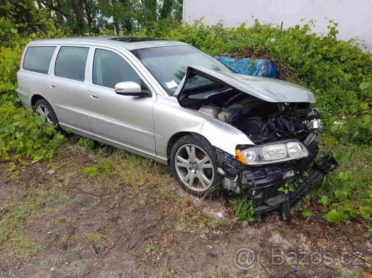 Volvo V70 2.4 D5 - náhradní díly