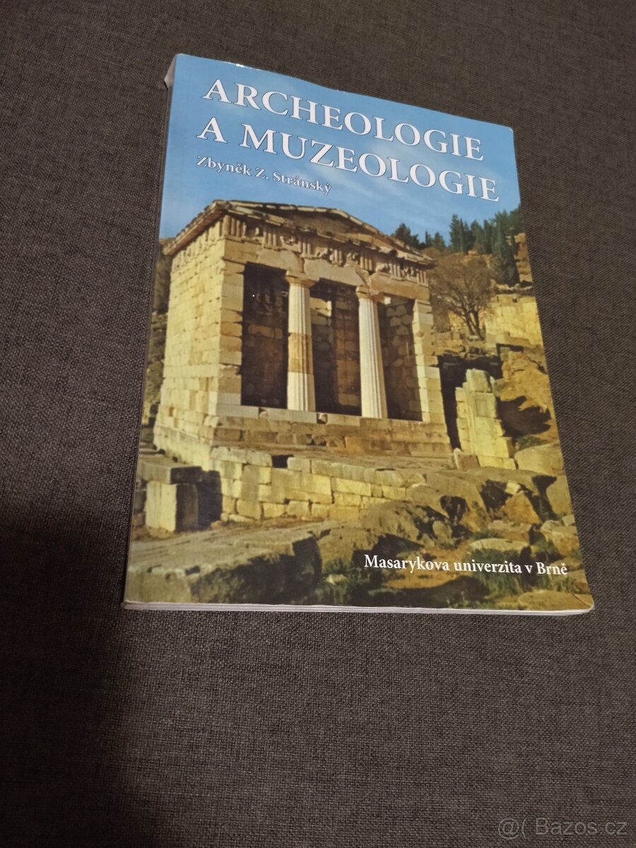 kniha Archeologie a muzeologie