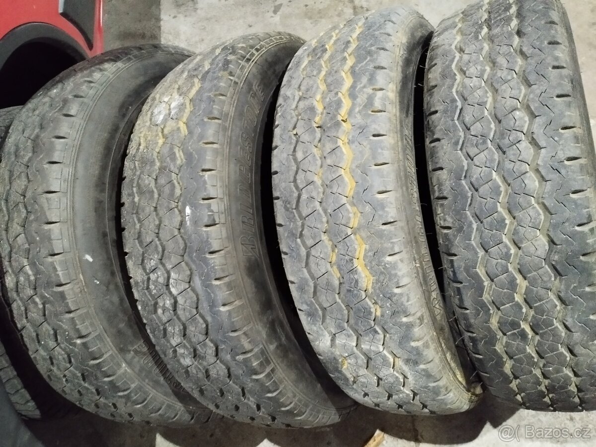 215/75 R16C Bridgestone 8PR vzorek přes 9mm letní dot 2011