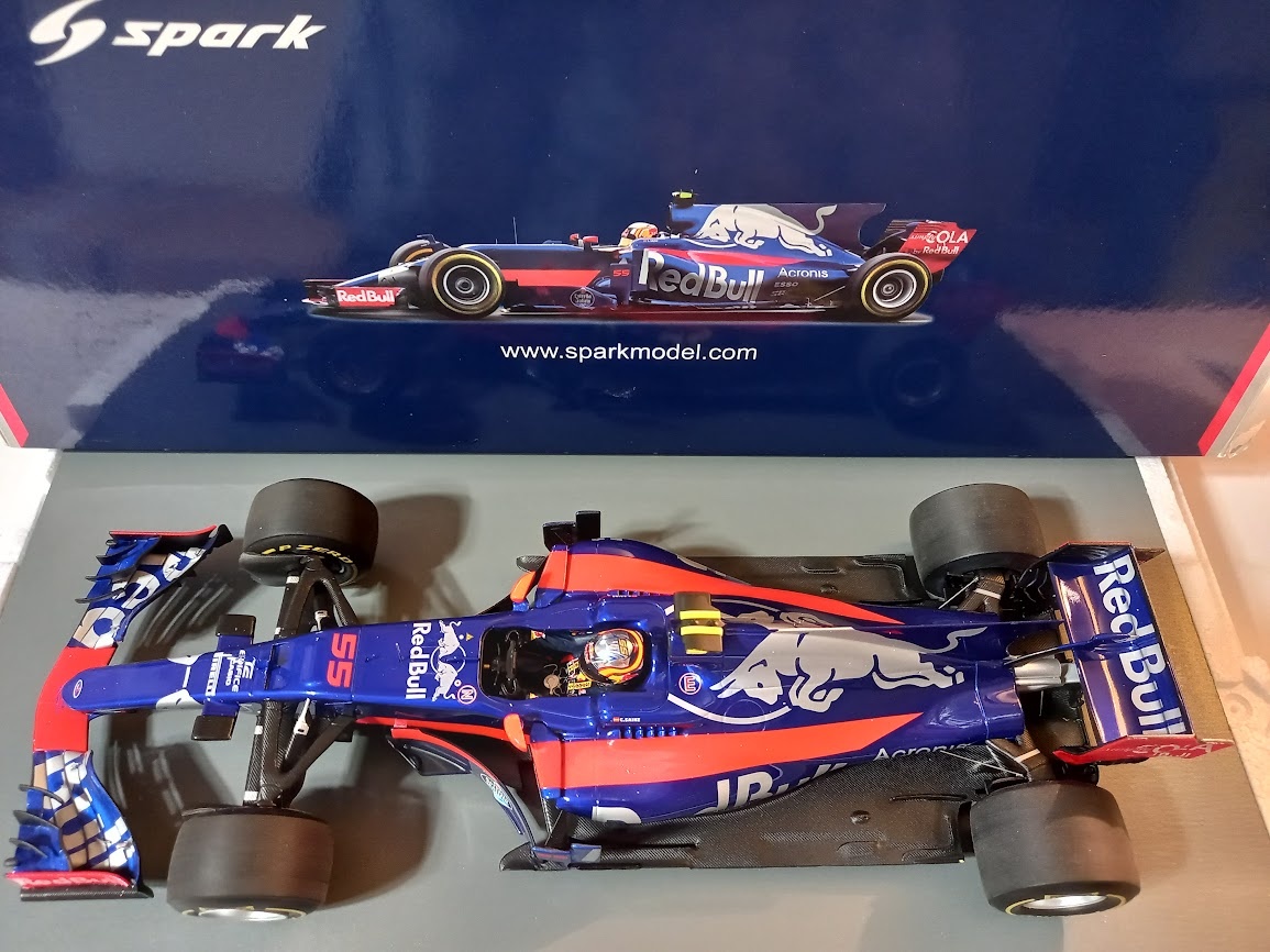 F1 TORO ROSSO STR12 AUSTRALIE 2017 CARLOS SAINZ SPARK 1:18