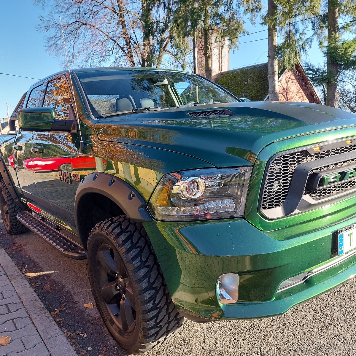 DODGE RAM 1500 5,7 HEMI WARLOCK 2020