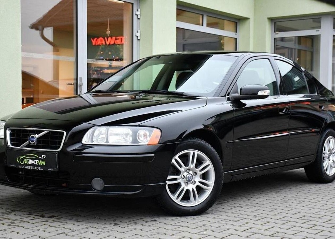 Volvo S60 2.4D 120kW MOMENTUM AUT. A/C