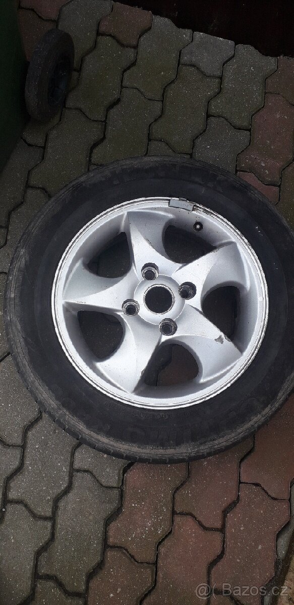 Alu 205/65 R15 origo z vozu Kia carnival