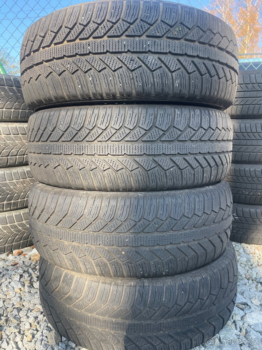 Zimní pneu 215/60R16 Semperit Hxl