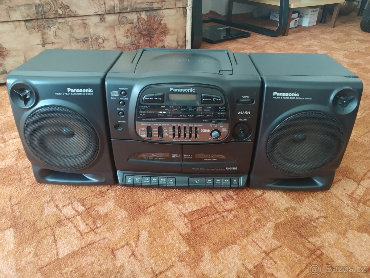 Přehrávač Panasonic, kazeťák, rádio