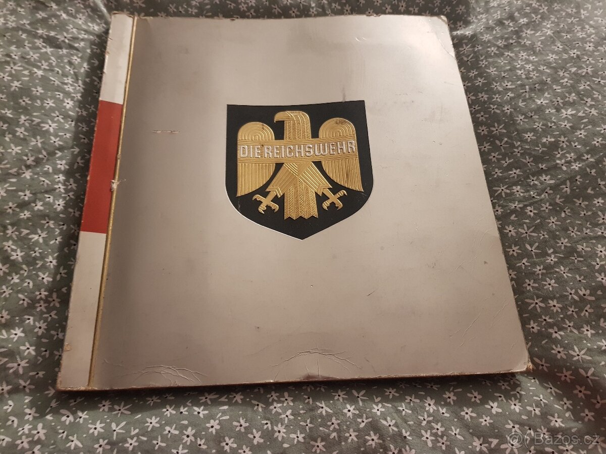 Die Reichswehr 1933, německé album cigaretových obrázků.