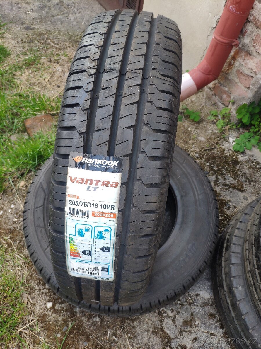 Pneu 205/75 r16 c Hankook, Unyroal