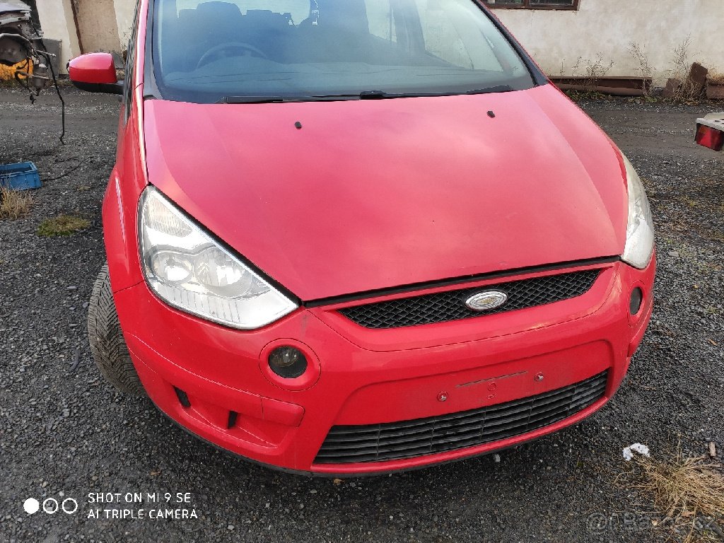 Ford s max TDCI na díly-něco možné i v modré barvě