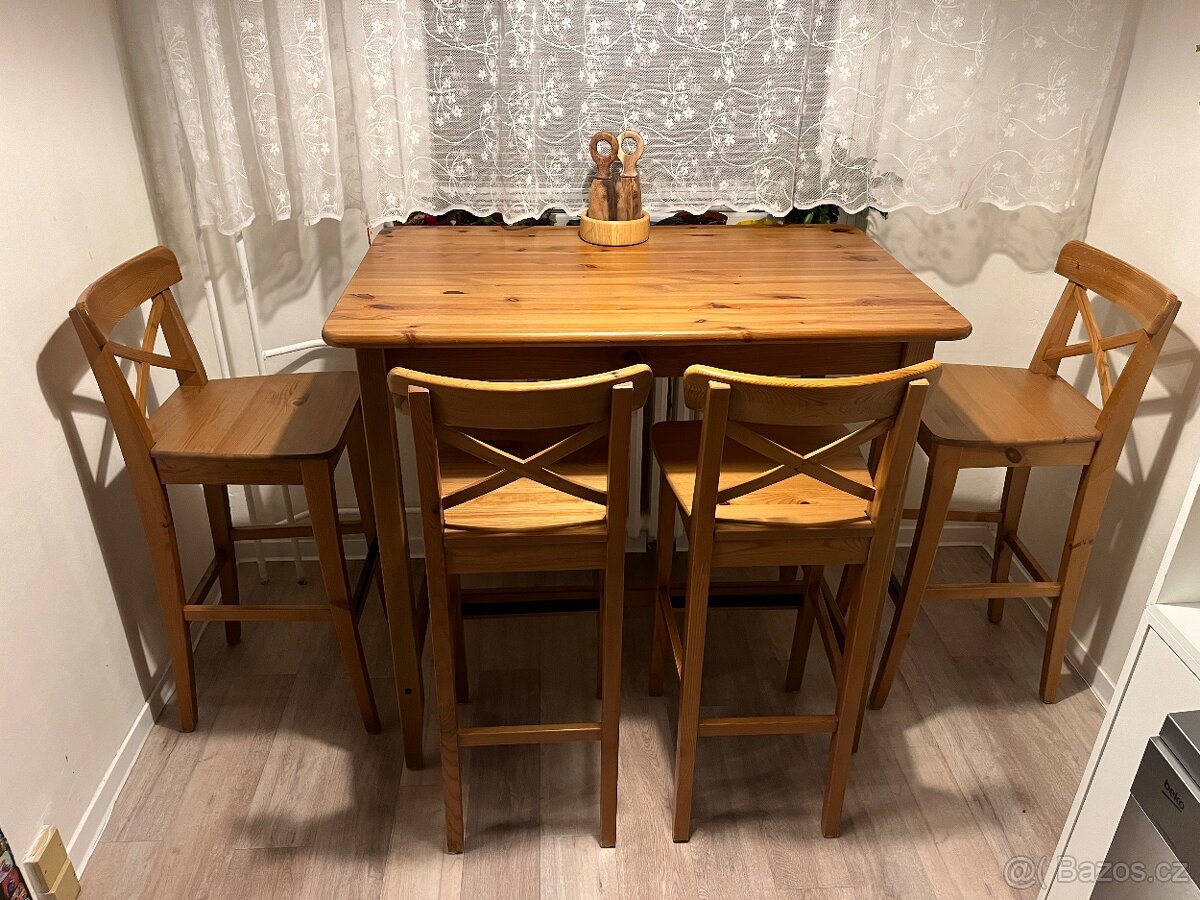 Ikea barový stůl se židlemi