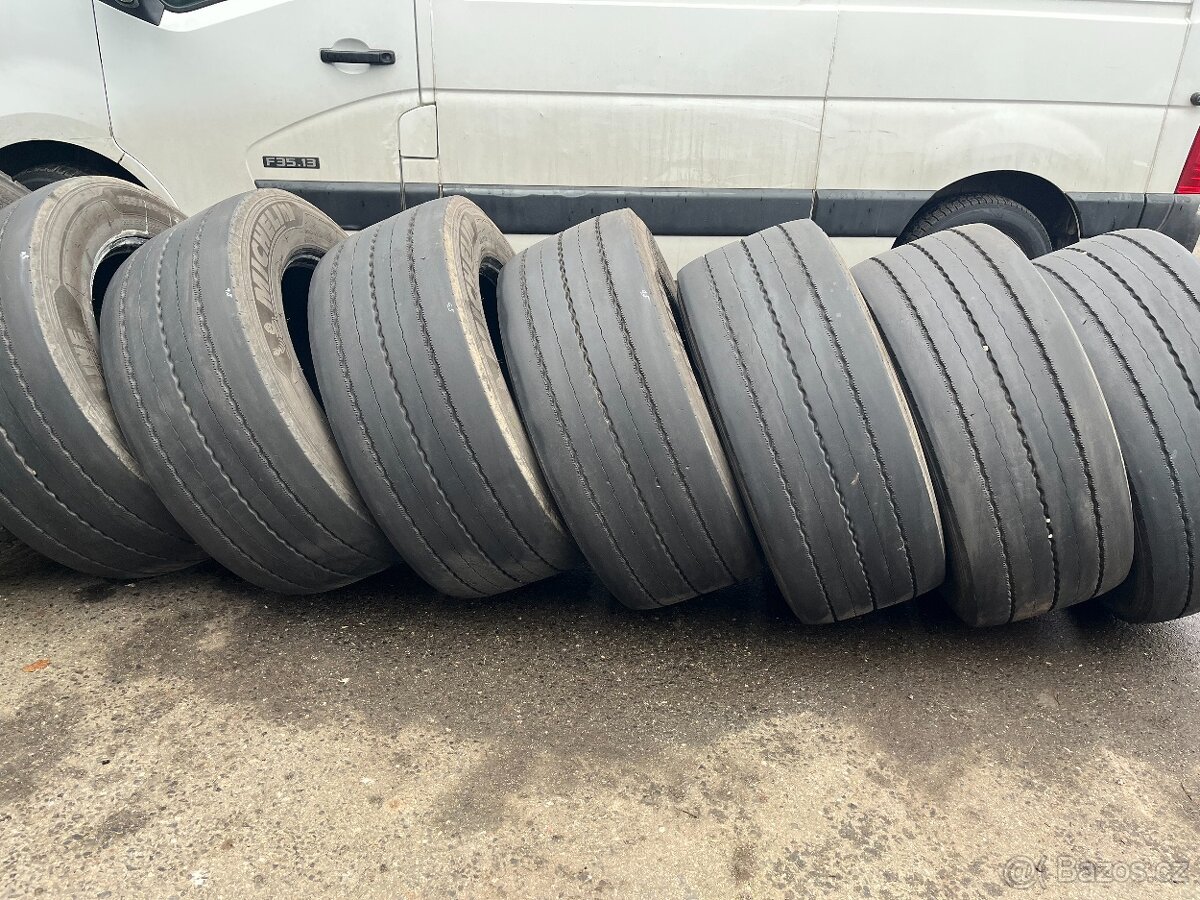 Pneu 355/50R22.5 355 50 22.5 R22.5 355/50/22.5