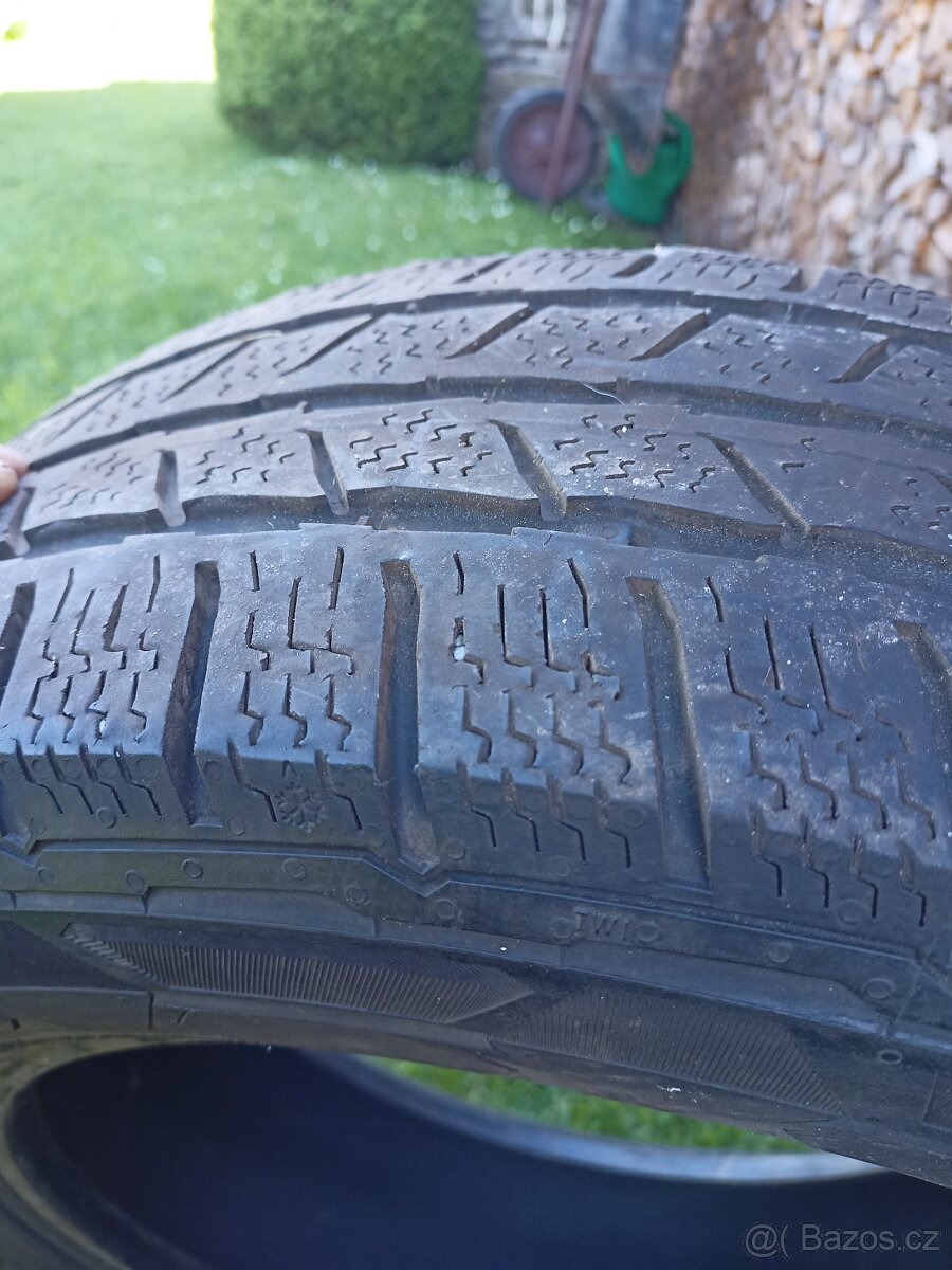 Pneu na auto 205/55R16C