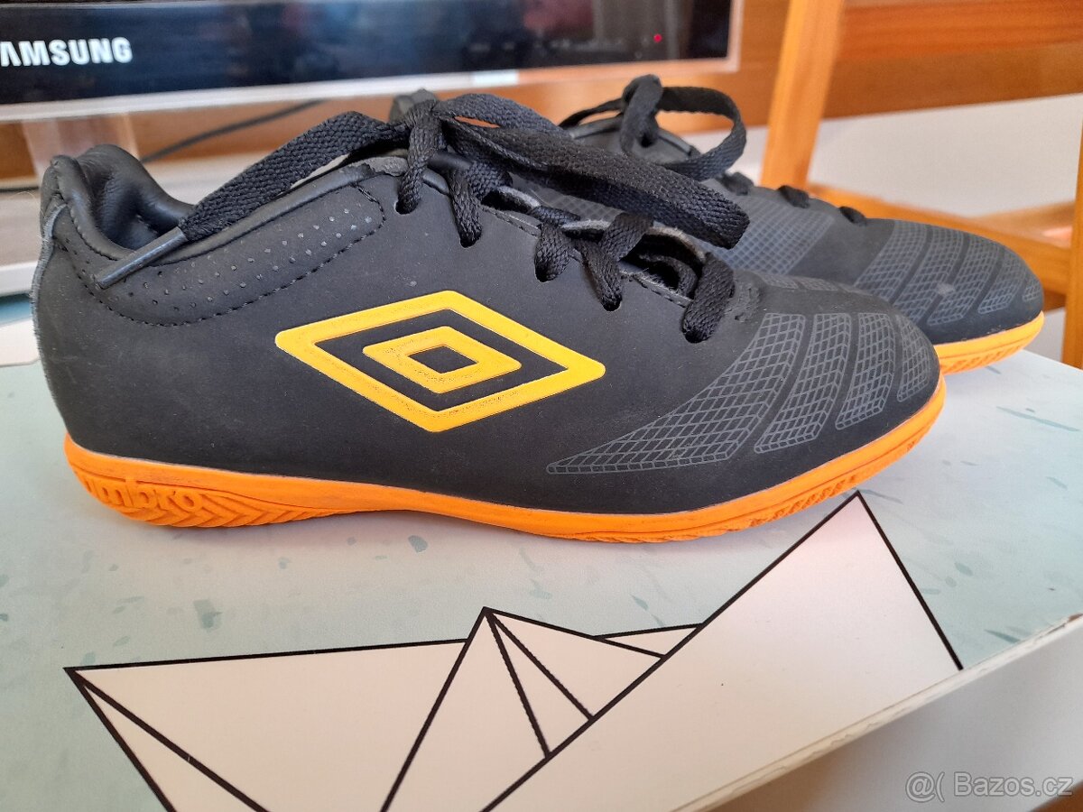 Sálové boty Umbro vel.30, 18,5 cm