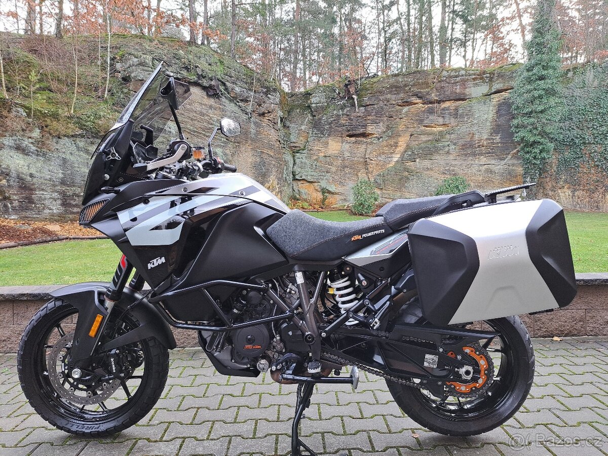 KTM 1290 Super Adventure S - TOP STAV + VÝBAVA