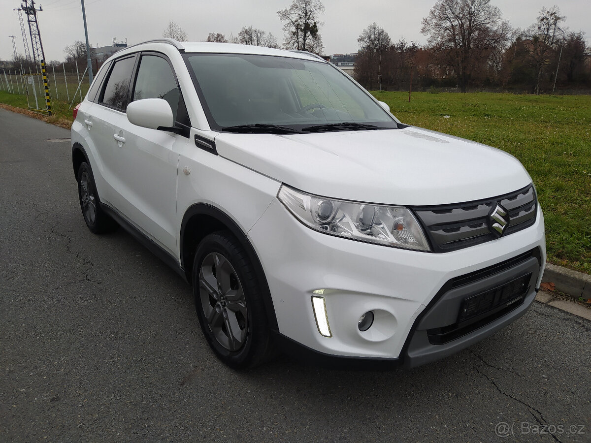 Suzuki Vitara 1.6 VVt, LED, navigace, park. kamera, smart