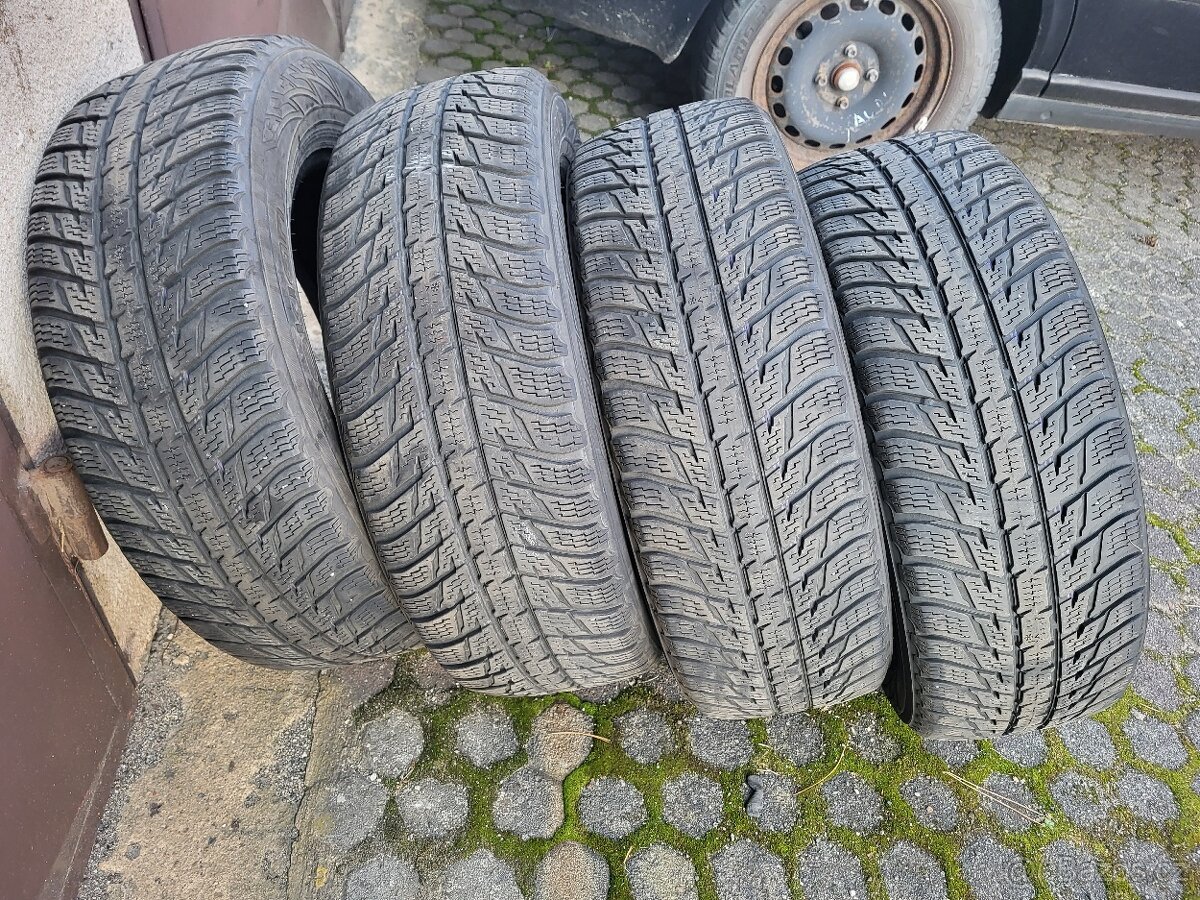 215/65 R16 Nokian