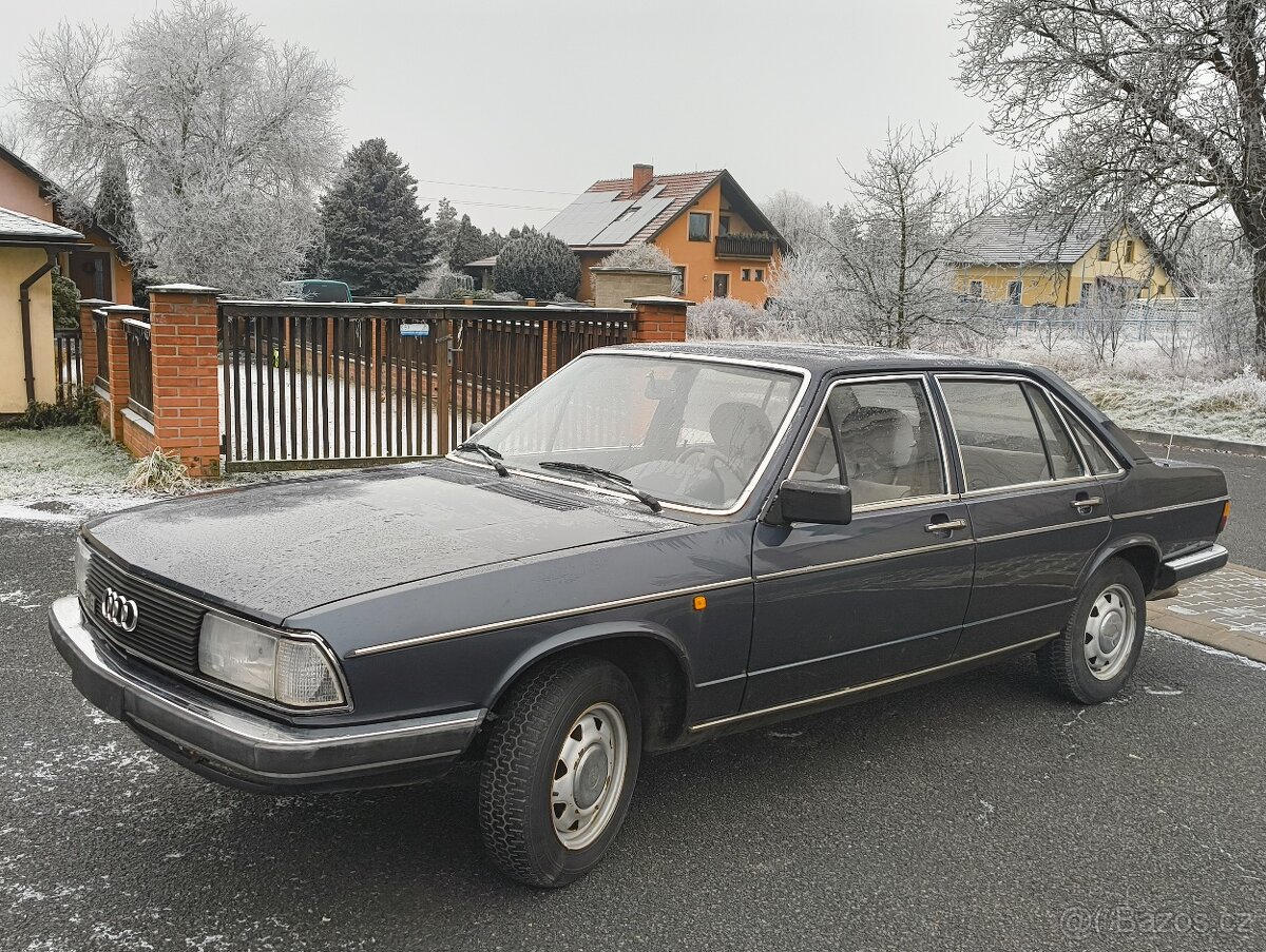 Audi 100L S5 2.2 benzín r.v 1982 pětiválec.