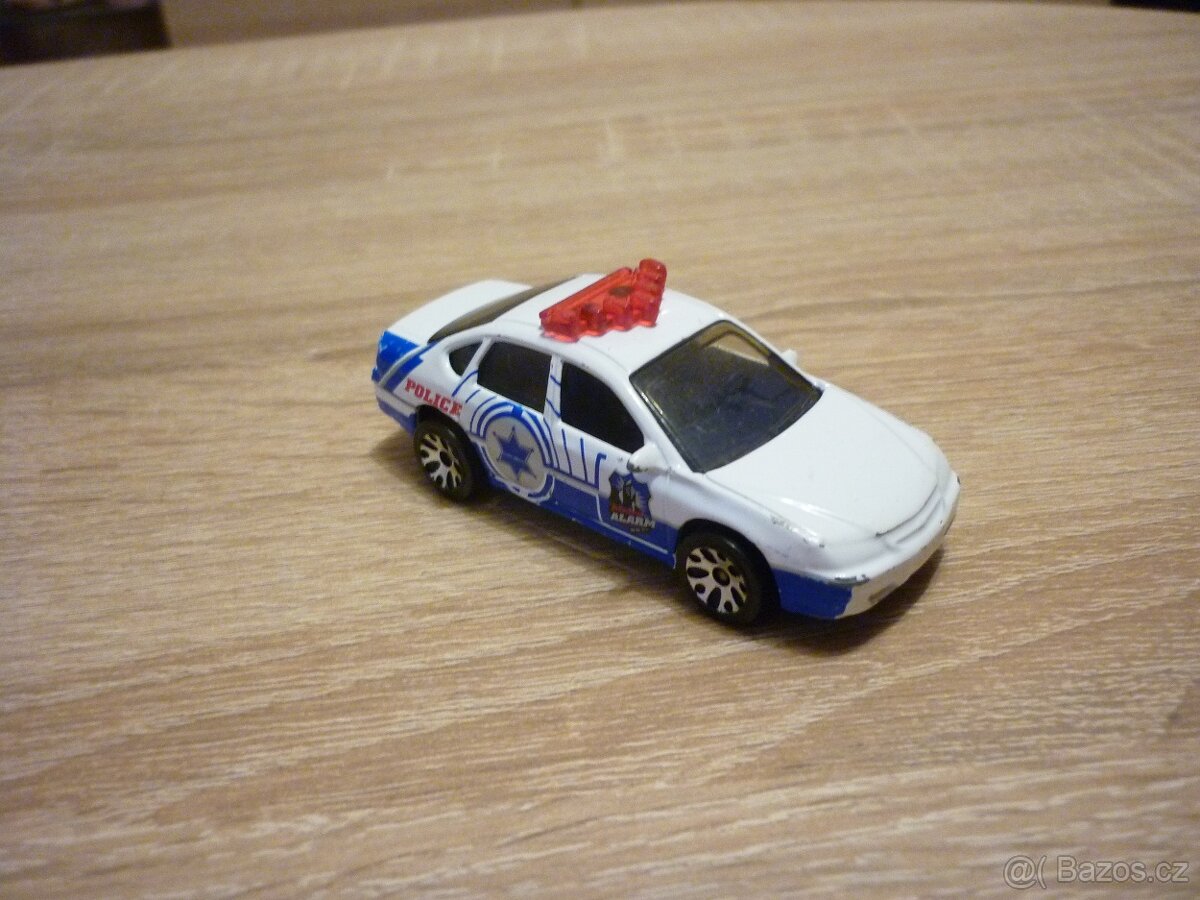 MATCHBOX CHEVROLET IMPALA 1999