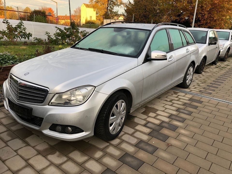 Mercedes w204 FACELIFT C-klasse na náhradní díly