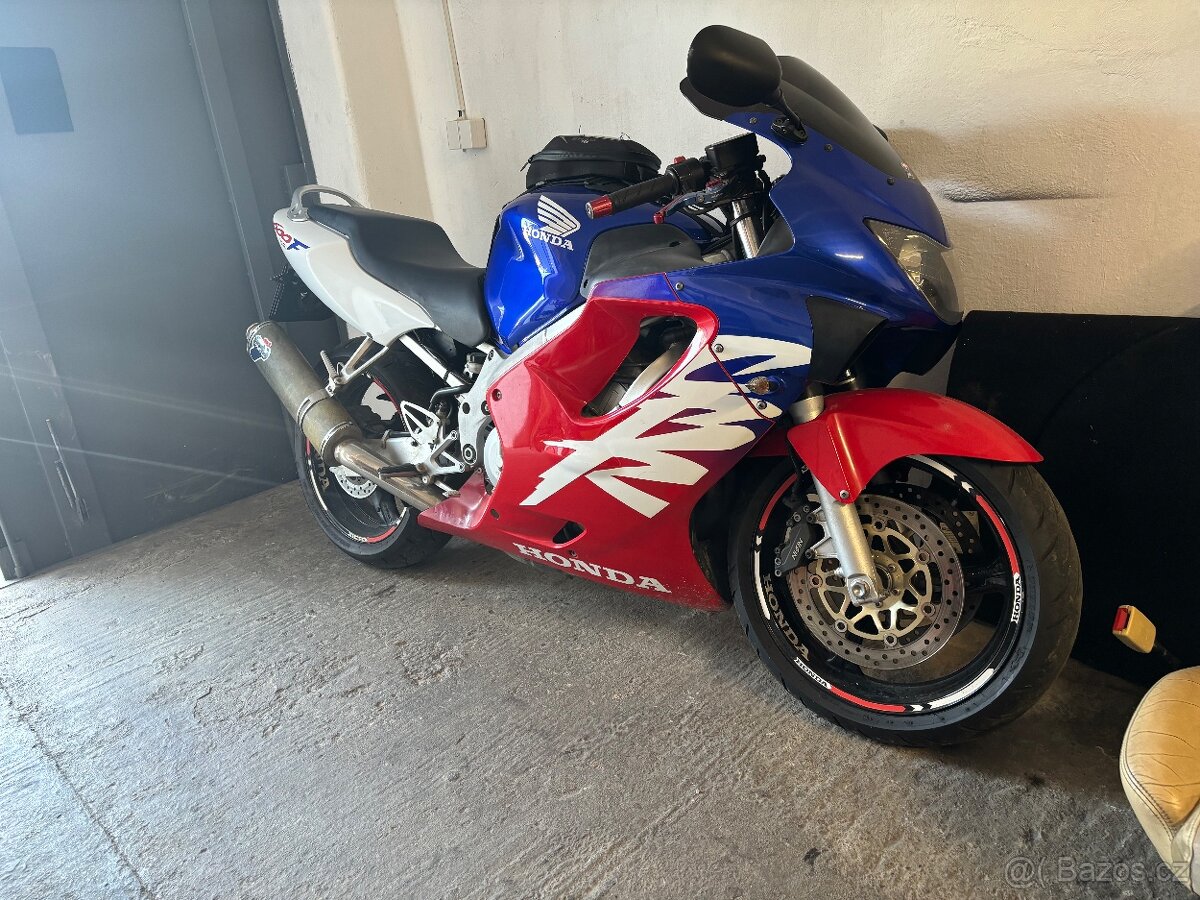 Honda CBR 600 f