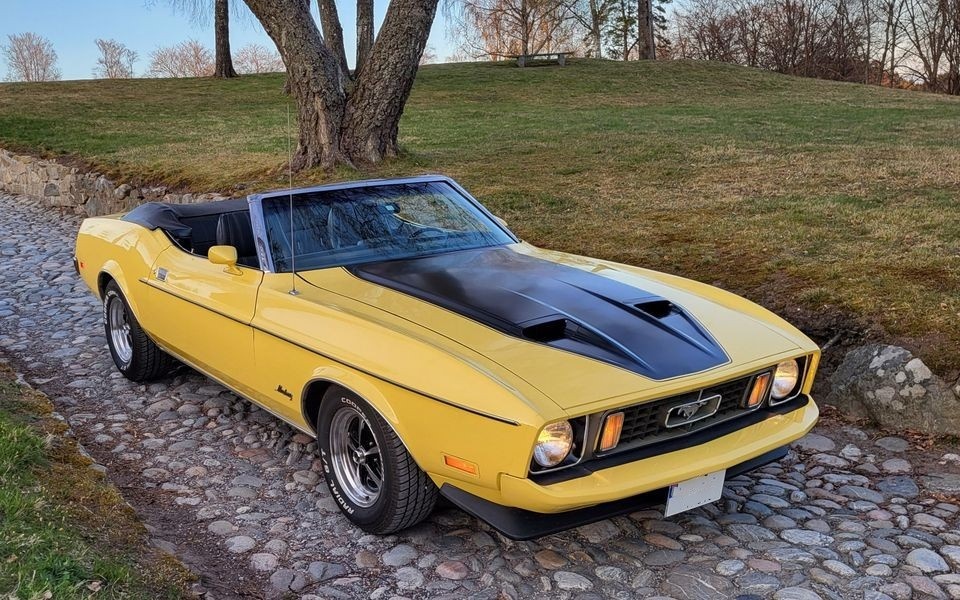 Ford Mustang Convertible