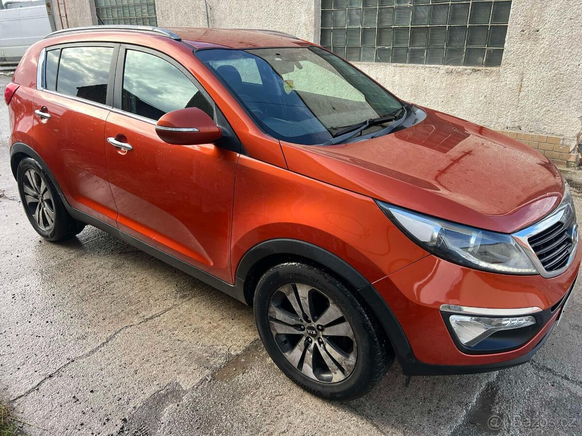 rozpredam kia sportage 2,0 crdi 4x4 100kw  awd