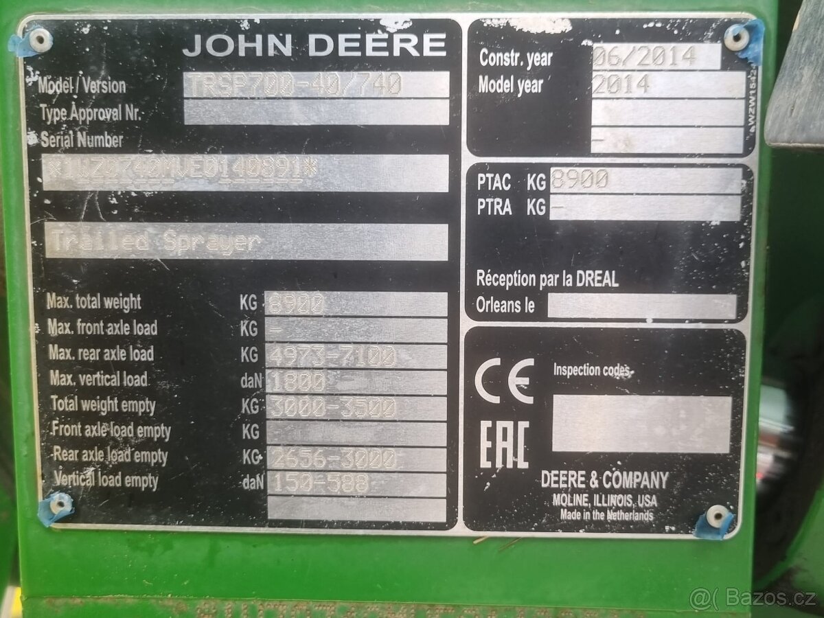 tažený postřikovač john deere 740i