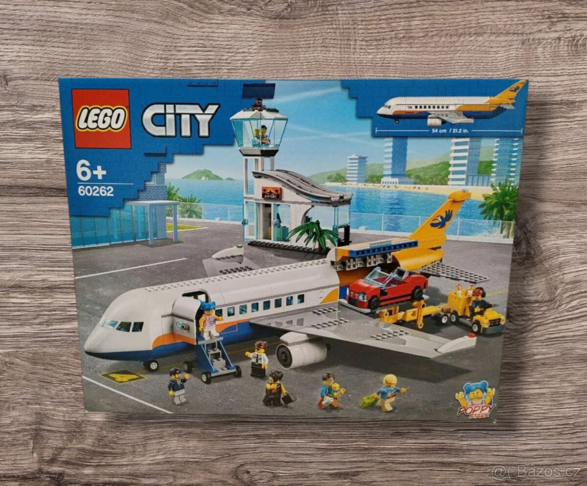 LEGO CITY: PASSENGER AIRPLANE TERMINAL (60262)