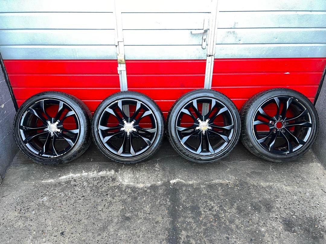 ALU kola Audi černé 18" 8J ET29 + zimní 245/40/R18