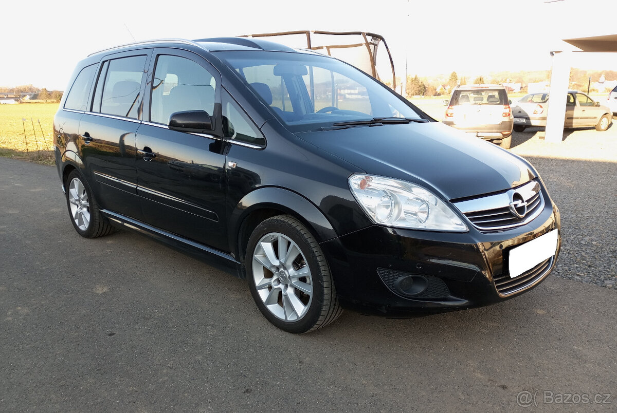 Opel Zafira 1.8i s LPG, 7 míst, automat, nová STK, panorama