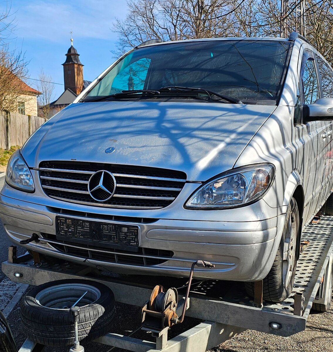 Mercedes-Benz Viano W639 long, dvoje šoupačky