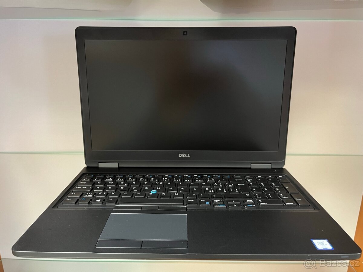 DELL Latitude 5590